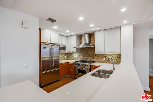 1517 S Bentley Avenue 304, Los Angeles, CA 90025