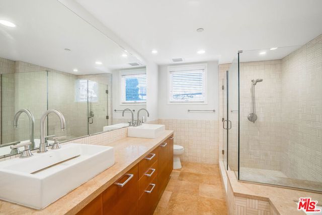 1517 S Bentley Avenue 304, Los Angeles, CA 90025