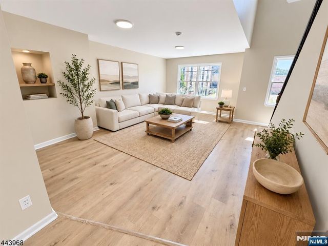 20 Kinney Street, Newark, NJ 07102