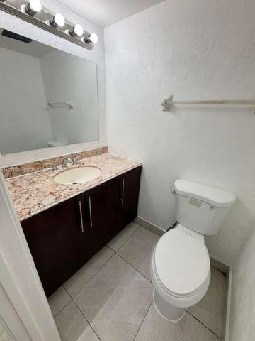 2462 NW 52nd Ave 2462, Lauderhill, FL 33313