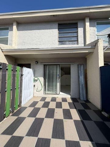 2462 NW 52nd Ave 2462, Lauderhill, FL 33313