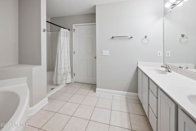 1422 Willoughby Park Court Unit 5, Wilmington, NC 28412