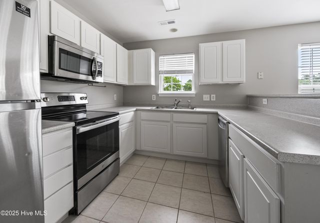 1422 Willoughby Park Court Unit 5, Wilmington, NC 28412