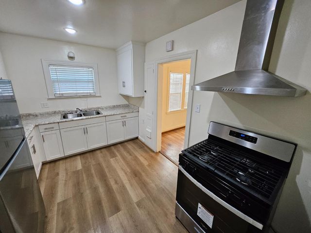 2918 N Hunter St, Stockton, CA 95204
