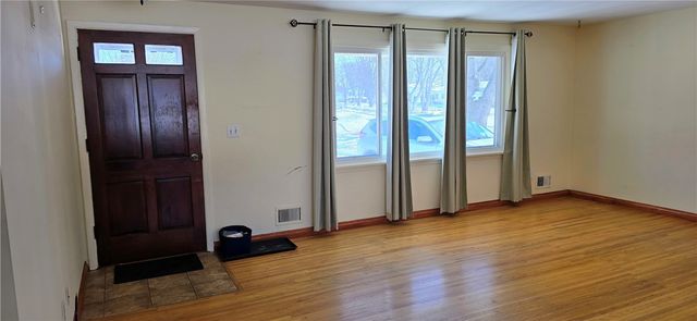 23 Bobbie Drive, Gates, NY 14606