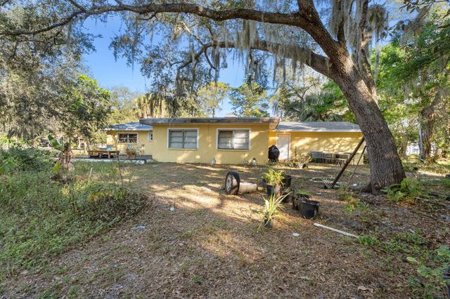 819 Tumblin Kling Road, Fort Pierce, FL 34982