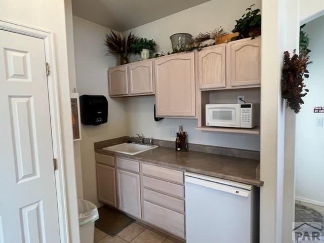 4141 Outlook Blvd Unit E, Pueblo, CO 81008