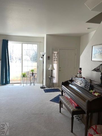 4141 Outlook Blvd Unit E, Pueblo, CO 81008