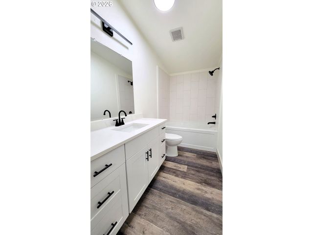 86820 Northill Ranch Rd, Eugene, OR 97402