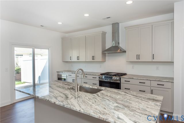 8656 Hope Farm Ln, Mechanicsville, VA 23111