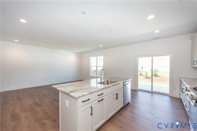 8656 Hope Farm Ln, Mechanicsville, VA 23111