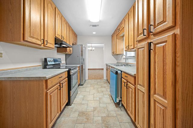 136 Thomas, Leesville, LA 71446