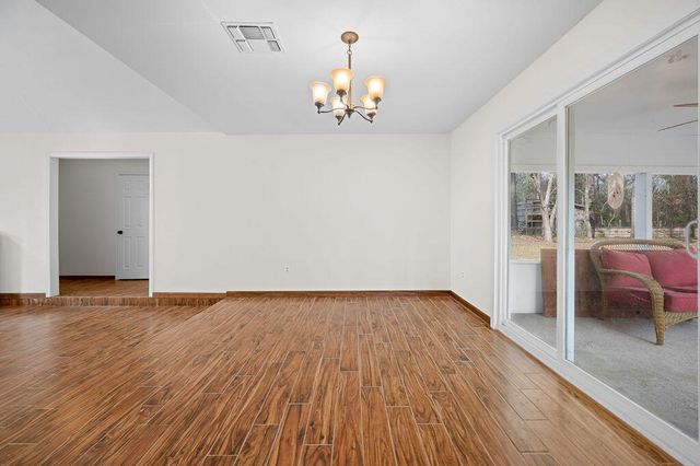 136 Thomas, Leesville, LA 71446