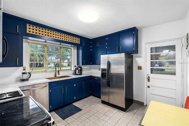 2027 PINECREST WAY, Clearwater, FL 33755