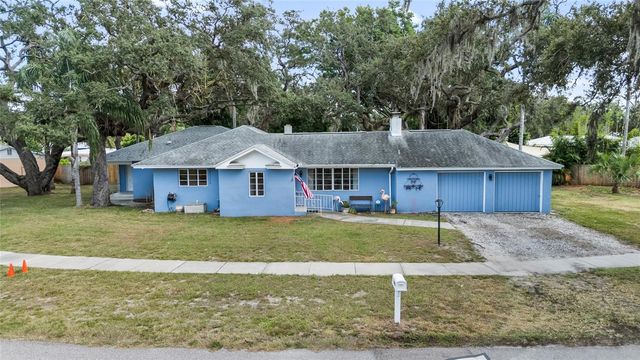 2027 PINECREST WAY, Clearwater, FL 33755
