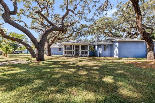 2027 PINECREST WAY, Clearwater, FL 33755