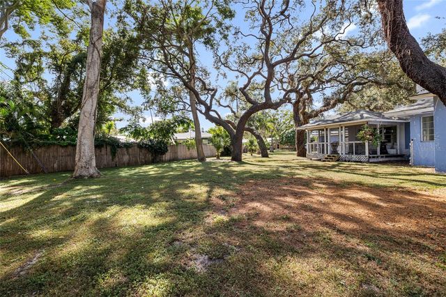 2027 PINECREST WAY, Clearwater, FL 33755