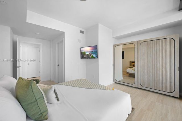 580 72nd St 1210, Miami Beach, FL 33141