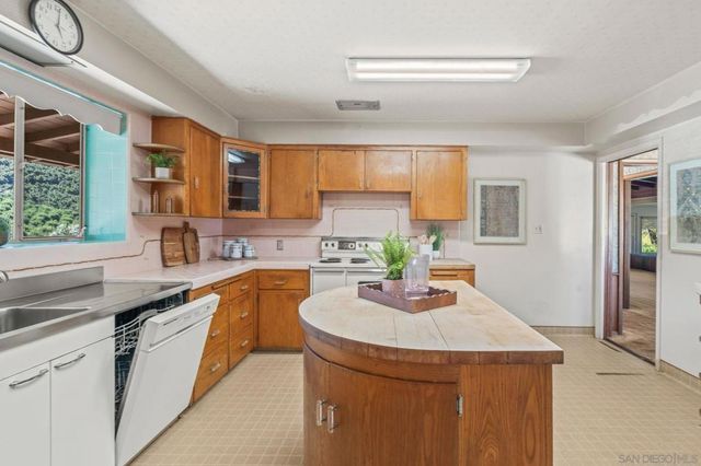 2652 54 Mountain View Dr, Escondido, CA 92027