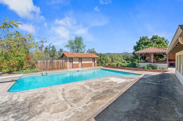 2652 54 Mountain View Dr, Escondido, CA 92027