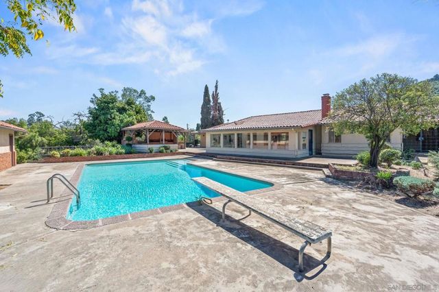 2652 54 Mountain View Dr, Escondido, CA 92027