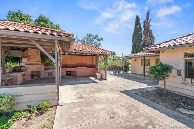 2652 54 Mountain View Dr, Escondido, CA 92027