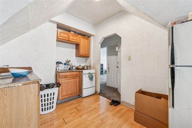 517 Walnut St, Irwin, PA 15642