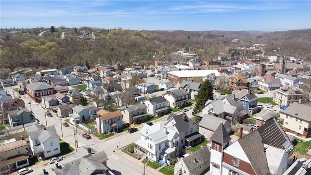 517 Walnut St, Irwin, PA 15642