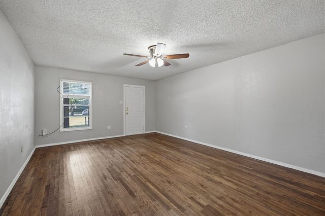 308 N Roe Street B, White Settlement, TX 76108