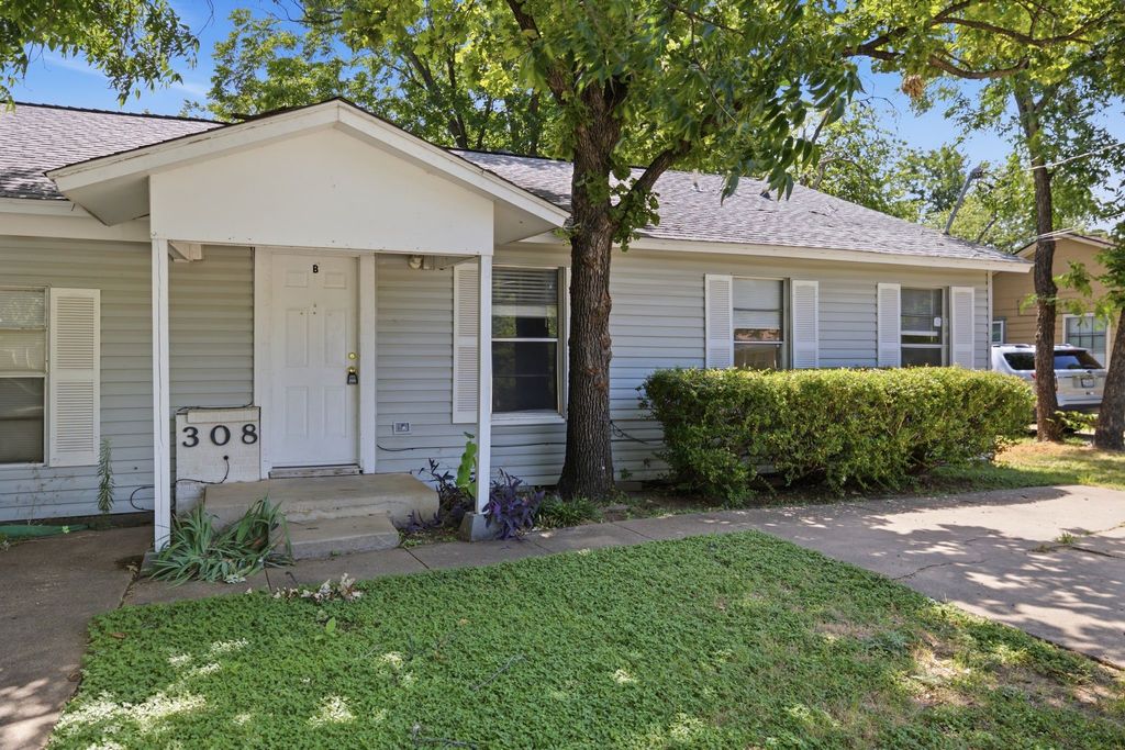 308 N Roe Street B, White Settlement, TX 76108