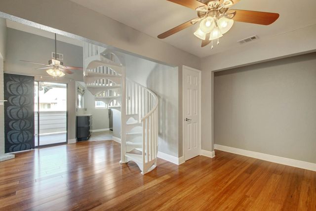 2500 Burleson RD 319, Austin, TX 78741