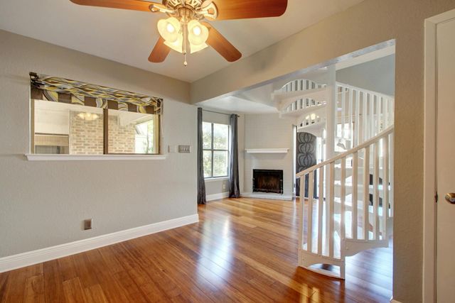 2500 Burleson RD 319, Austin, TX 78741