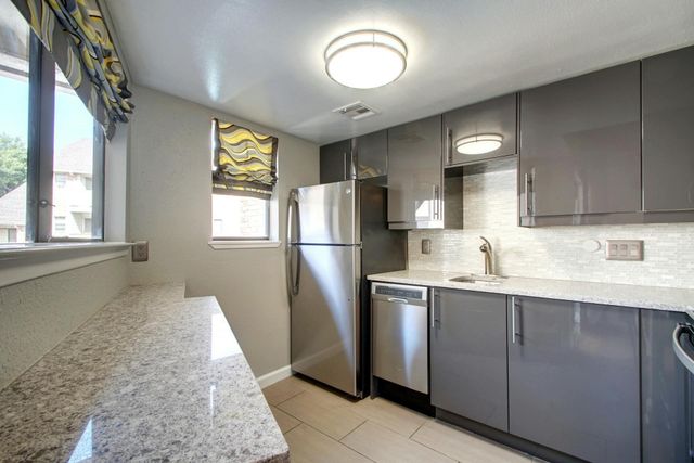 2500 Burleson RD 319, Austin, TX 78741