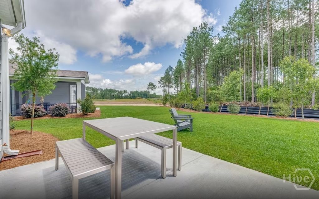 Image 12 of property listing at 164 Elwood Road, Richmond Hill, GA 31324