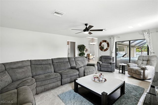 4405 SW 5th PL, Cape Coral, FL 33914