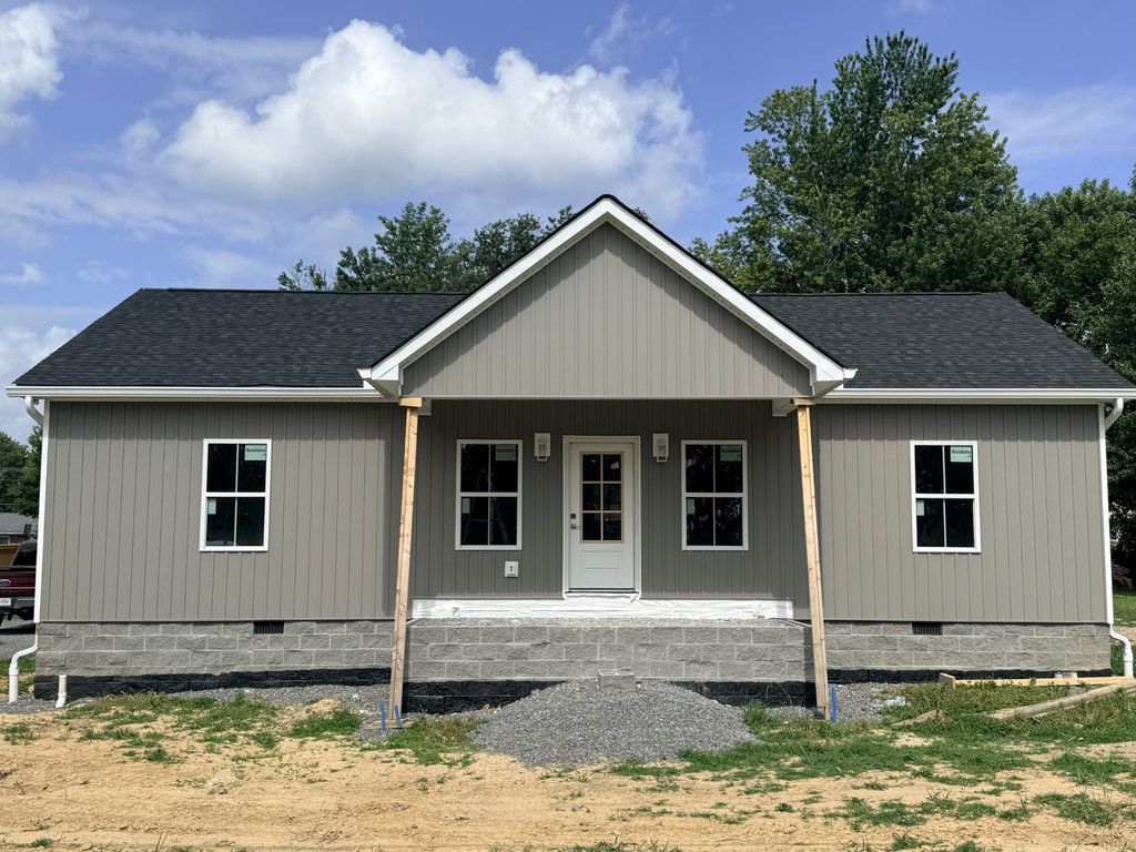 851 Anthony Avenue, Smithville, TN 37166