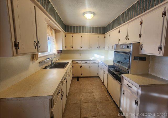 1672 S Velma Avenue, Atoka, OK 74525