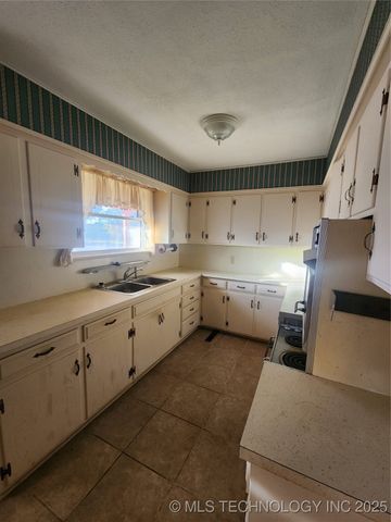 1672 S Velma Avenue, Atoka, OK 74525