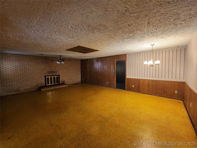 1672 S Velma Avenue, Atoka, OK 74525