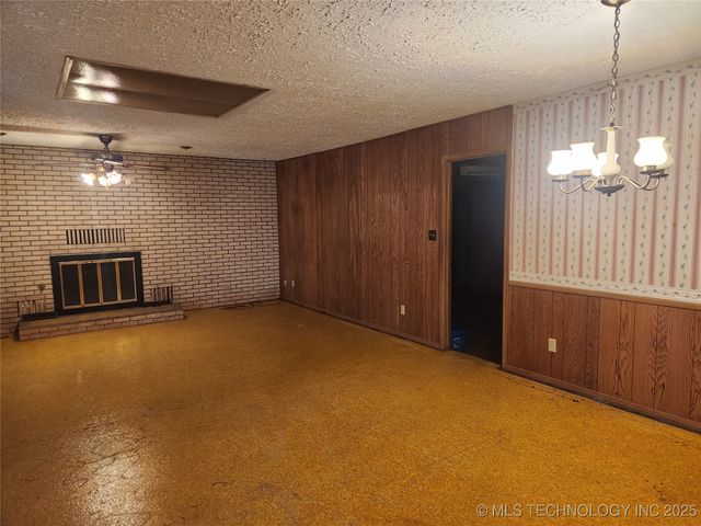 1672 S Velma Avenue, Atoka, OK 74525