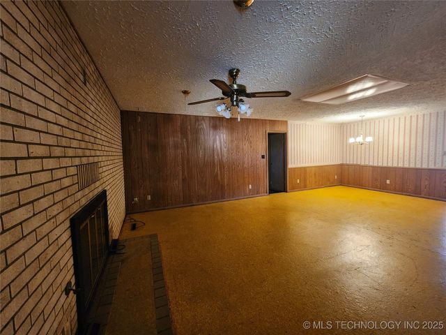 1672 S Velma Avenue, Atoka, OK 74525