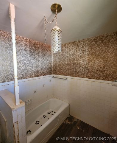 1672 S Velma Avenue, Atoka, OK 74525