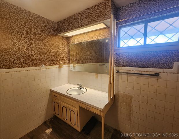 1672 S Velma Avenue, Atoka, OK 74525