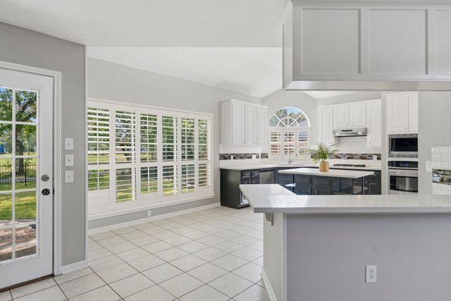 1627 Pecan Crossing Drive, Richmond, TX 77406