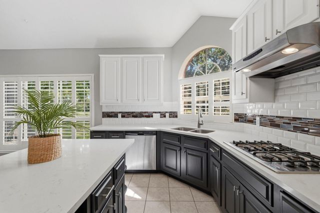 1627 Pecan Crossing Drive, Richmond, TX 77406