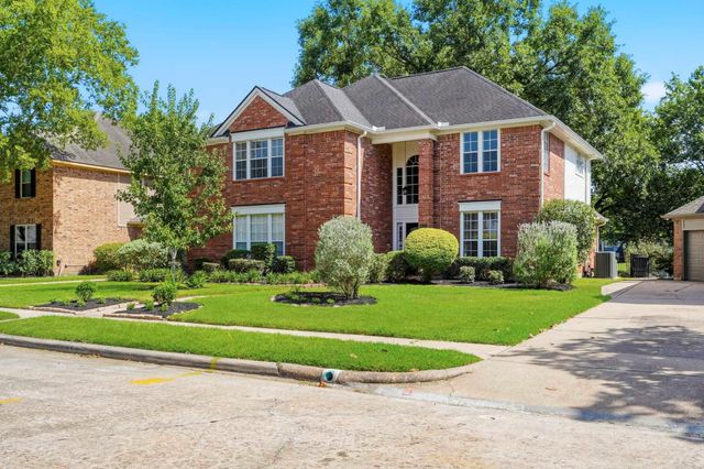 1627 Pecan Crossing Drive, Richmond, TX 77406