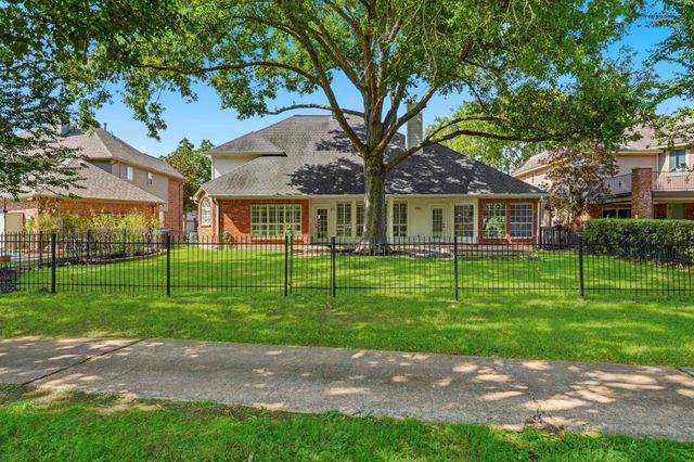 1627 Pecan Crossing Drive, Richmond, TX 77406