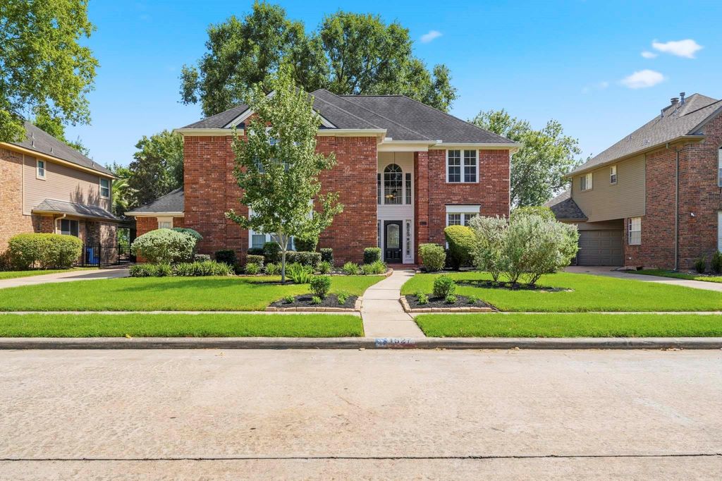 1627 Pecan Crossing Drive, Richmond, TX 77406