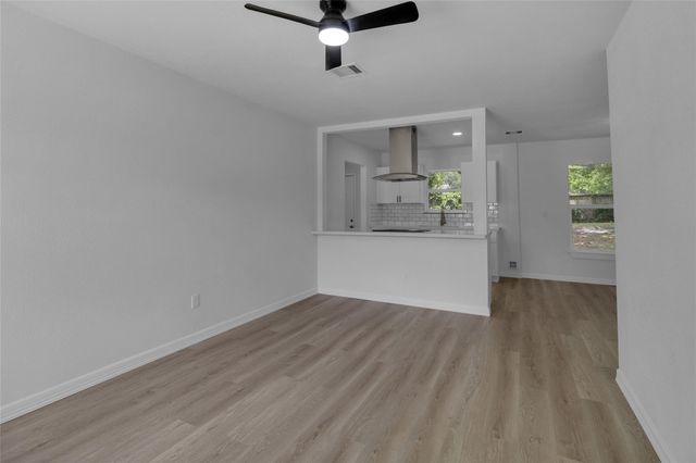 3219 Brea Crest St, Houston, TX 77093