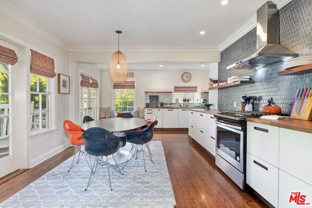 5912 Canyon, Los Angeles, CA 90068